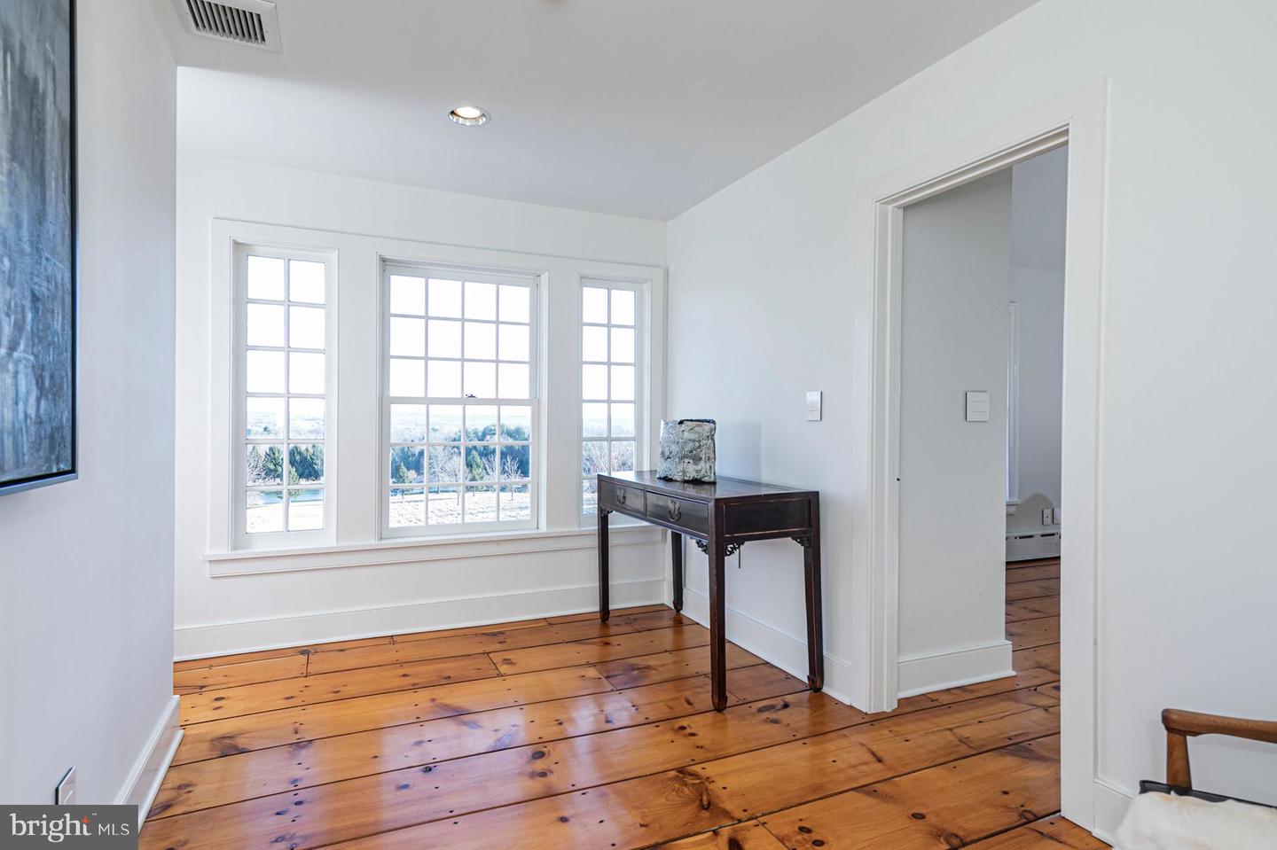 555 Province Line Rd