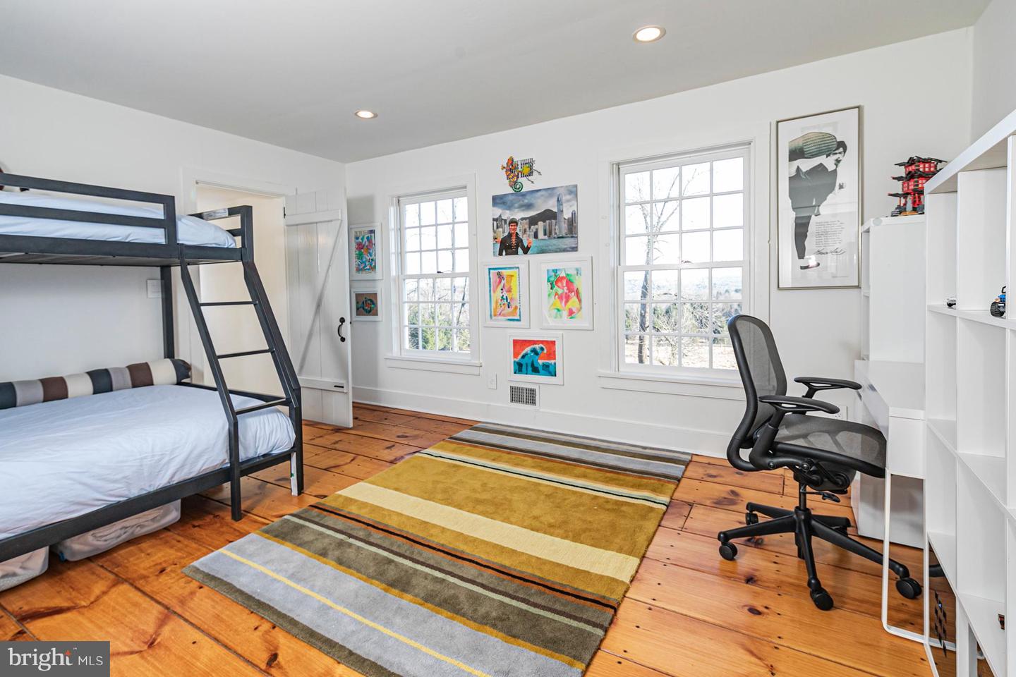 555 Province Line Rd