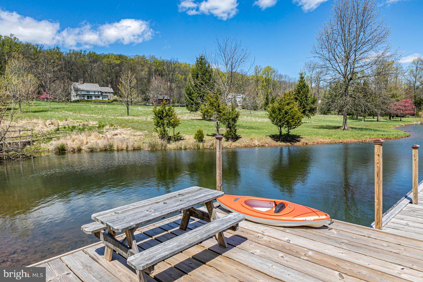 555 Province Line Rd