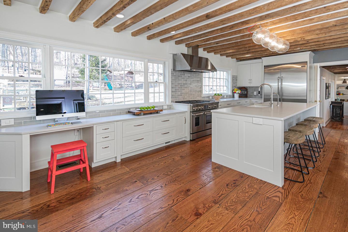 555 Province Line Rd