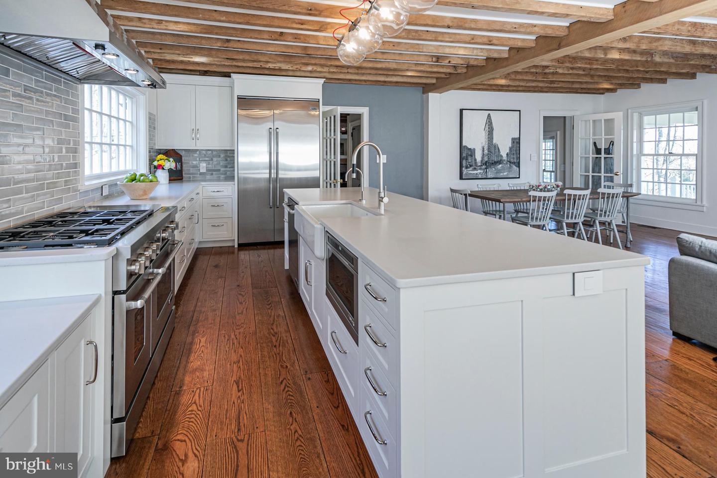 555 Province Line Rd