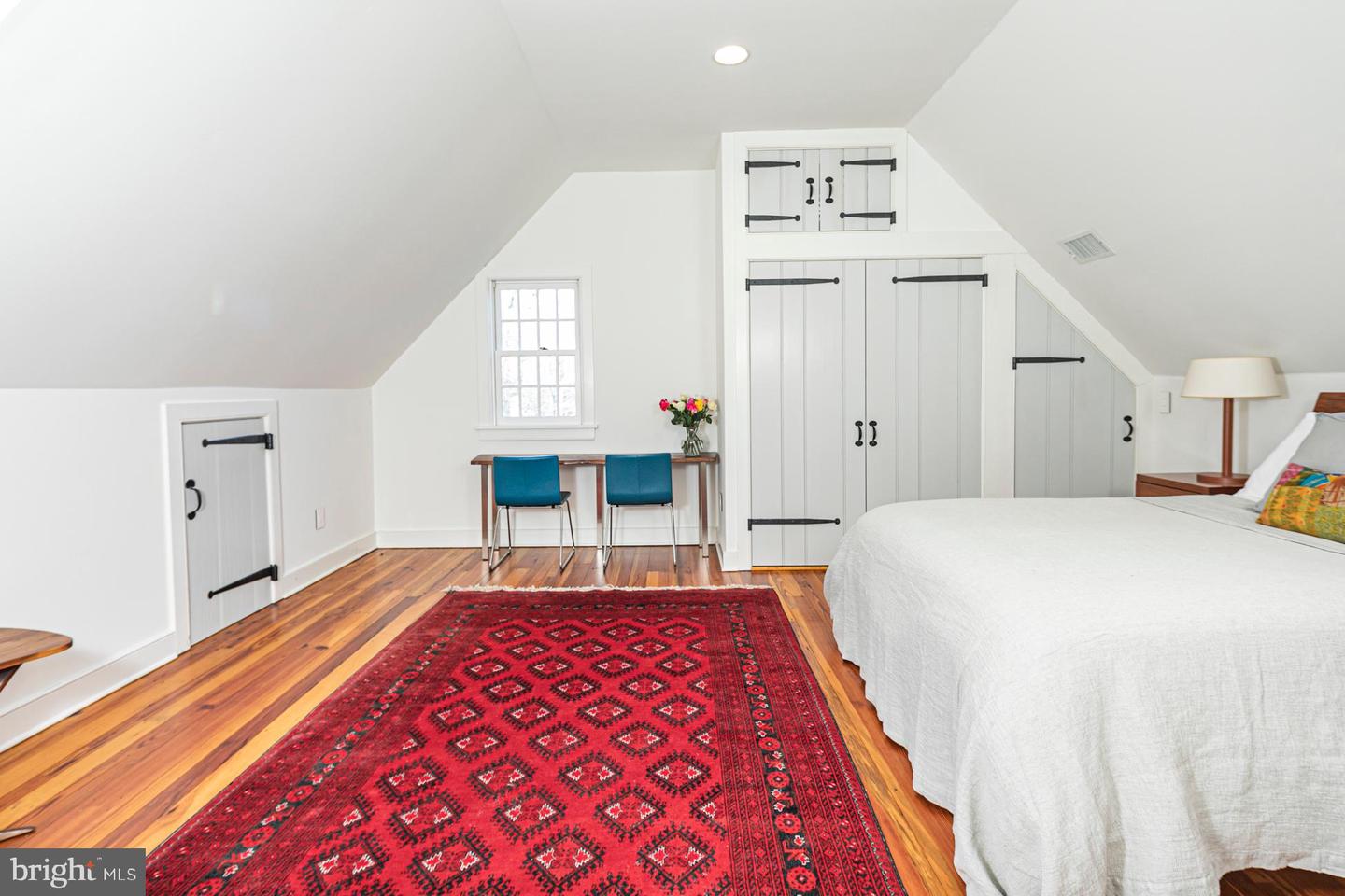 555 Province Line Rd