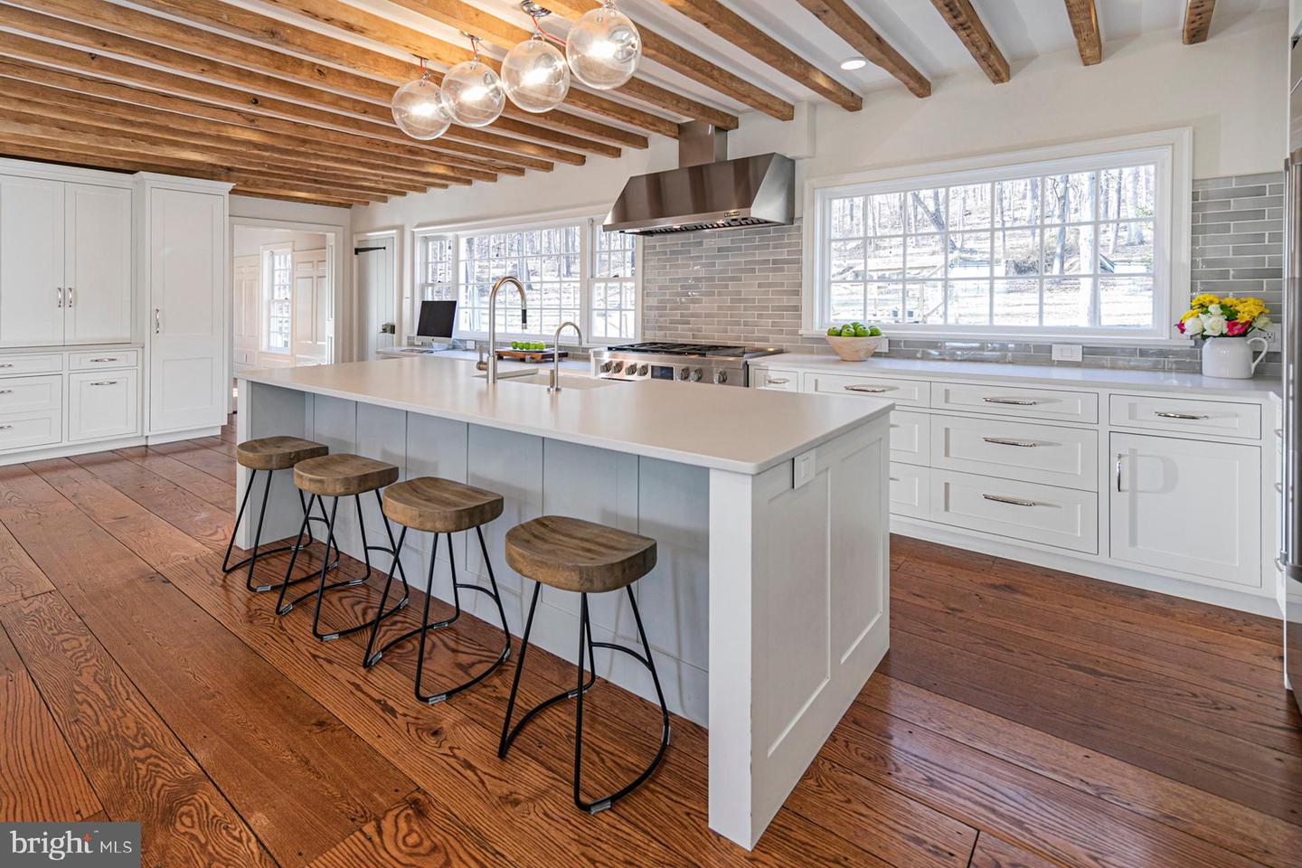 555 Province Line Rd