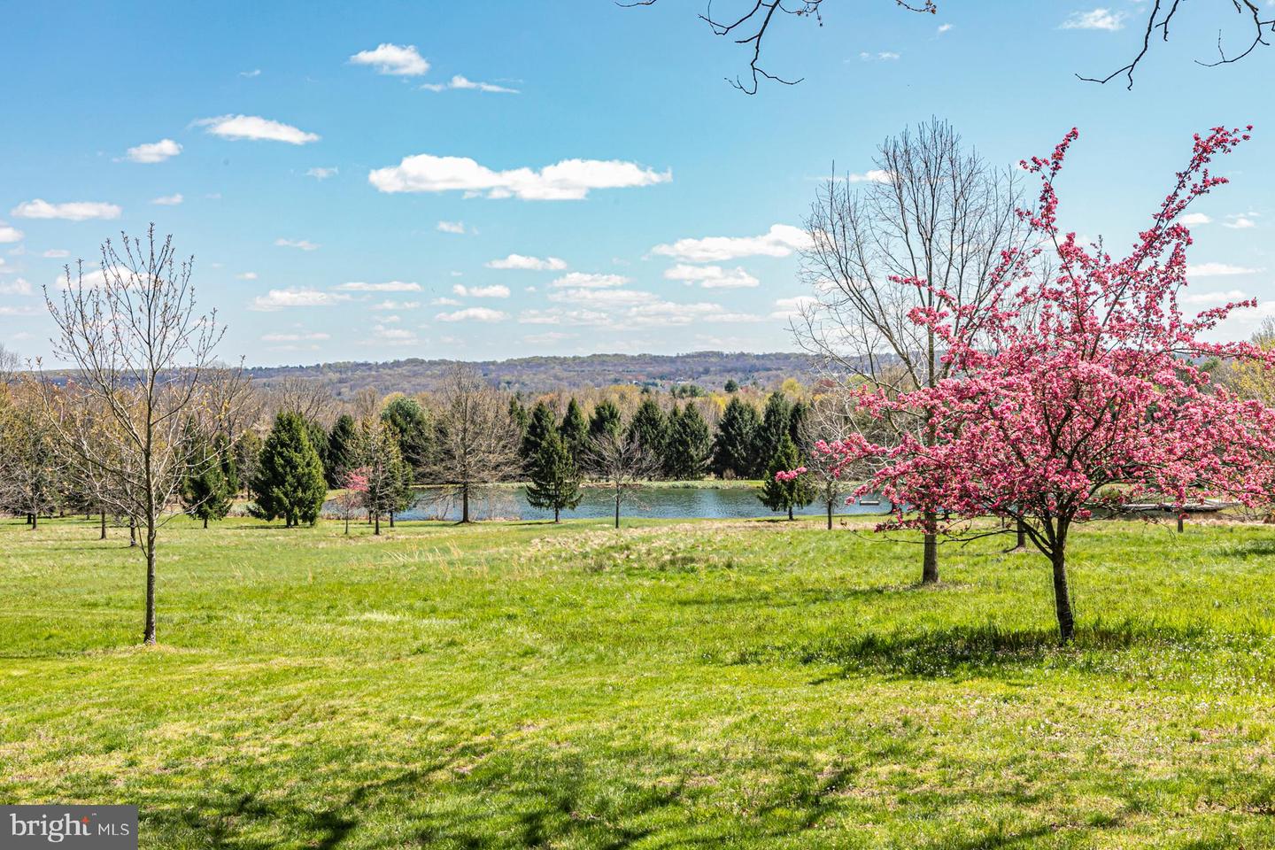 555 Province Line Rd