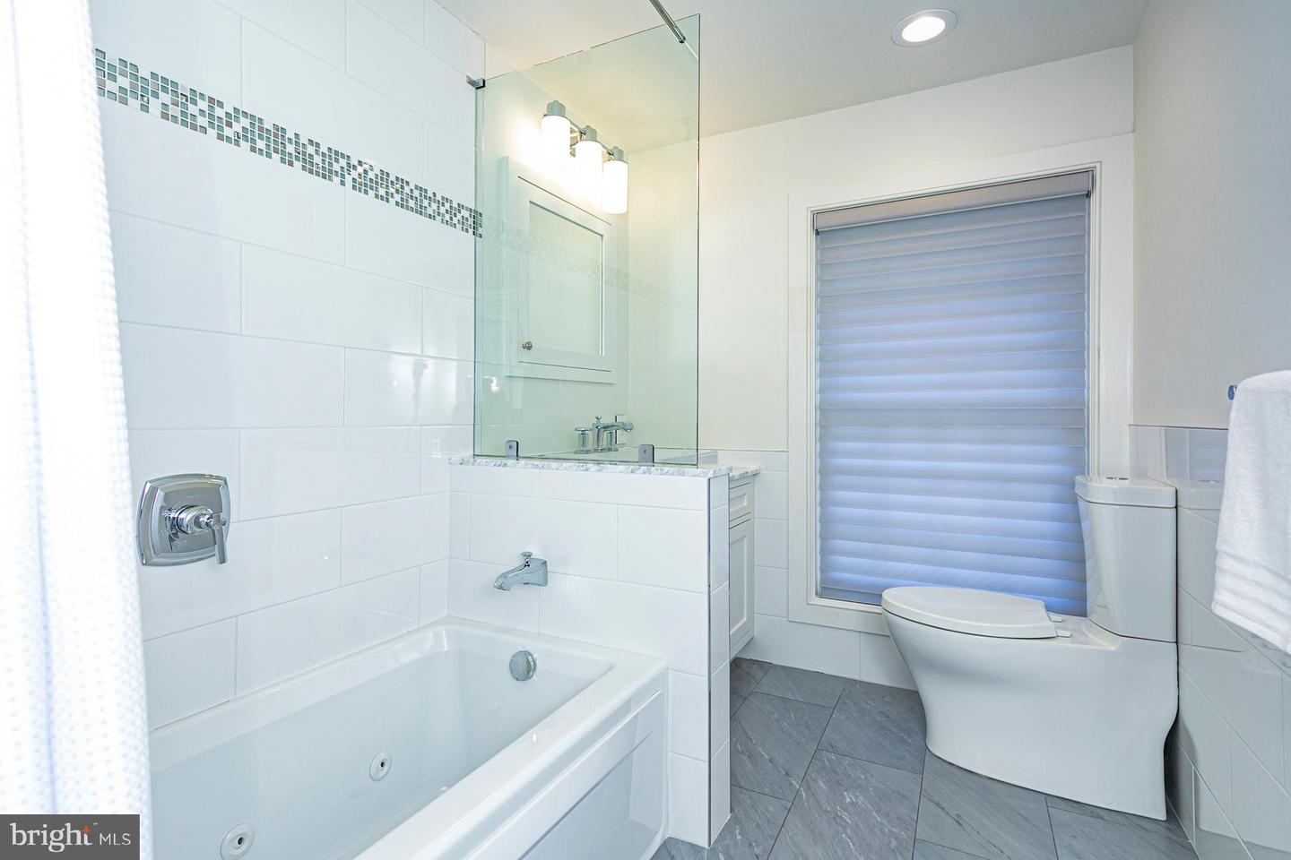 555 Province Line Rd