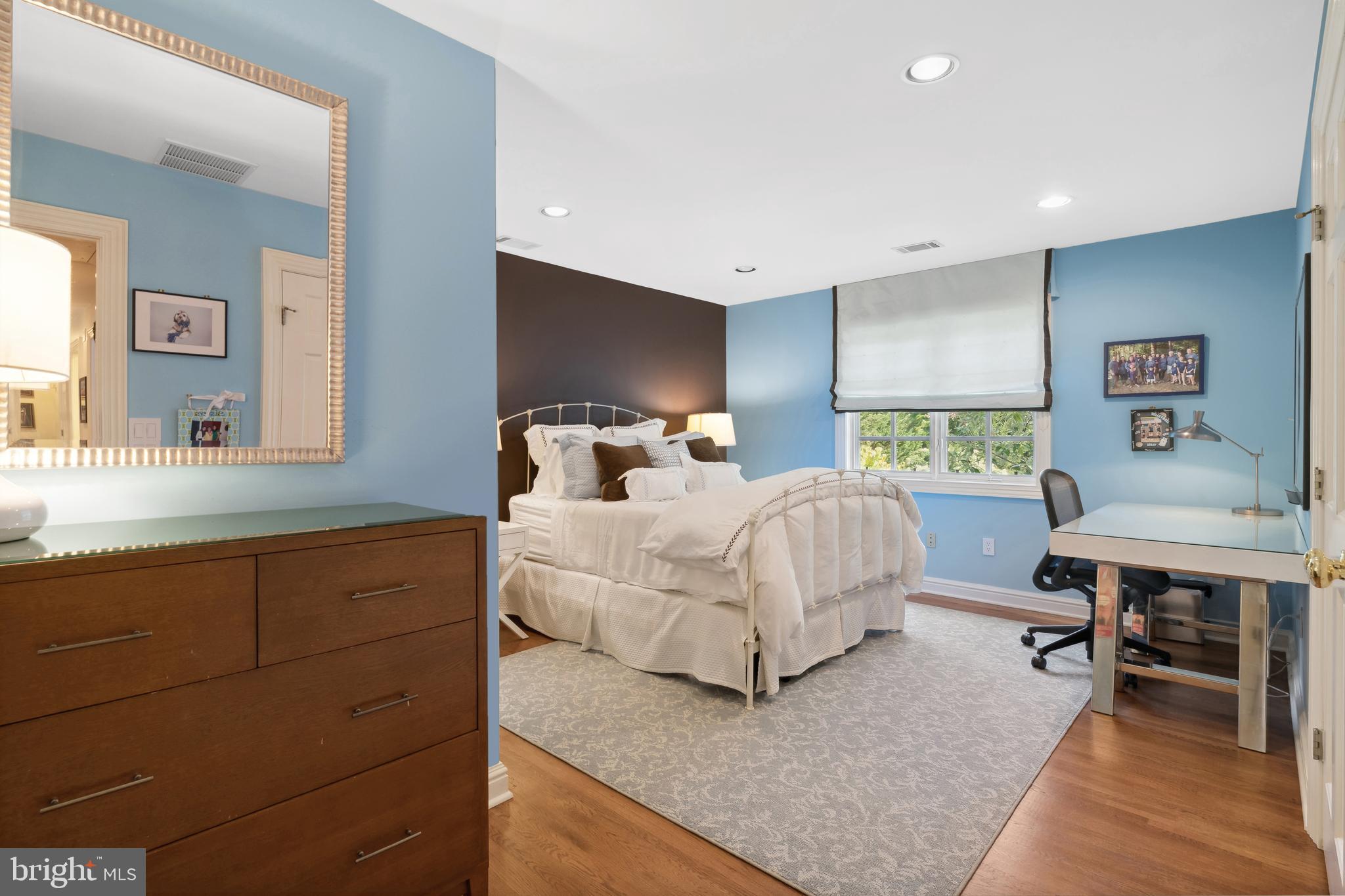 49 Maybury Hill Rd