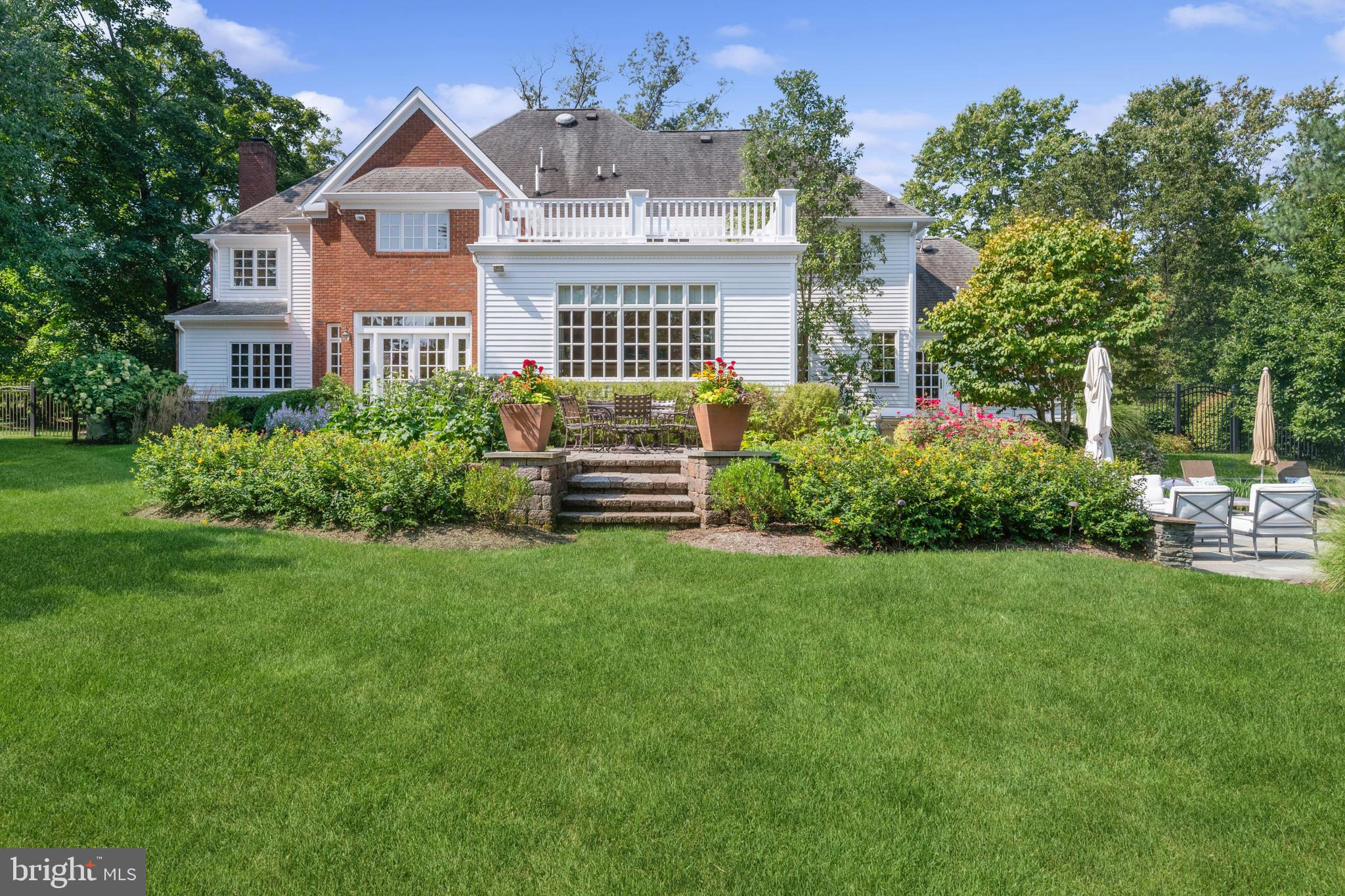 49 Maybury Hill Rd