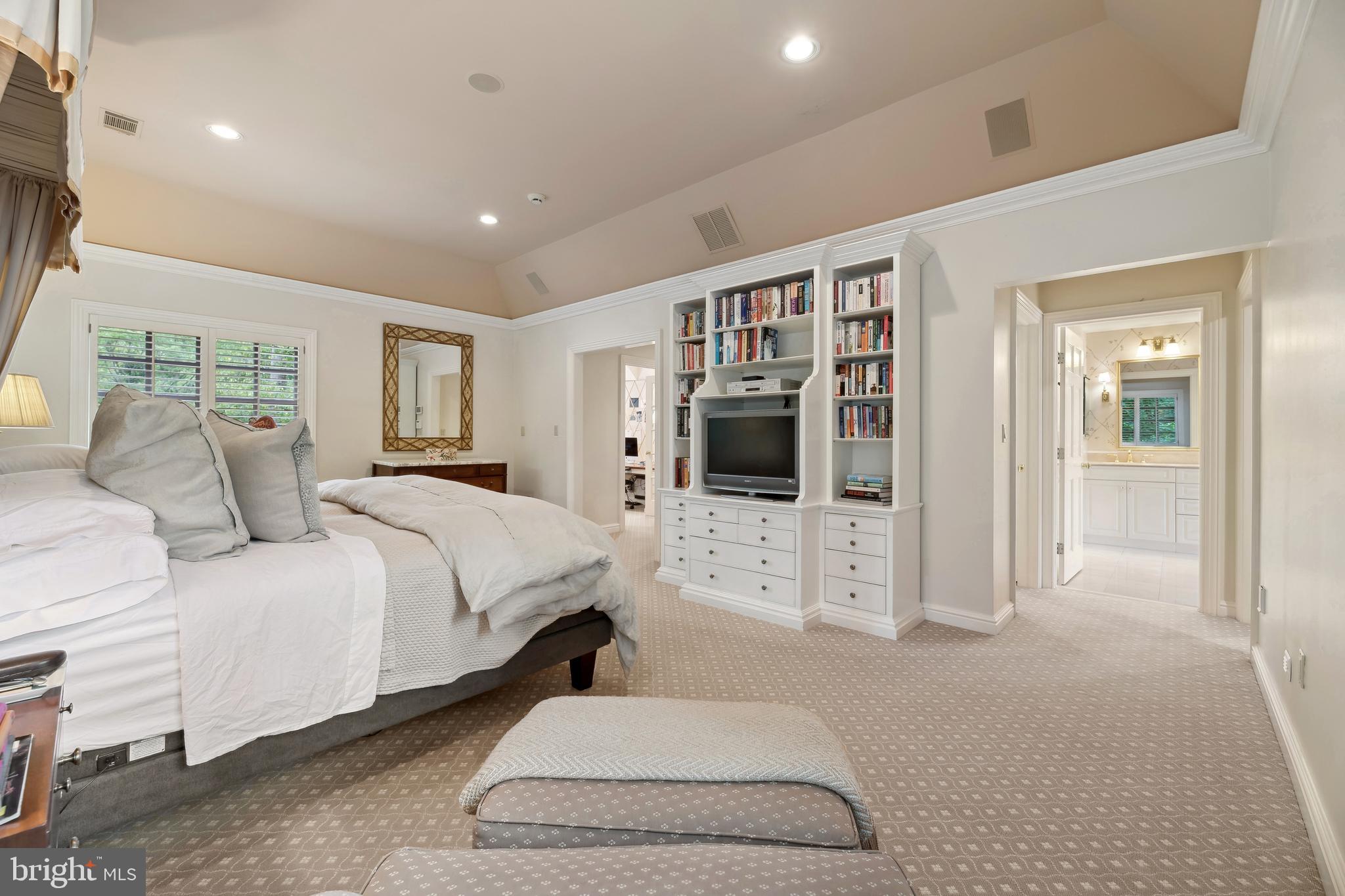 49 Maybury Hill Rd