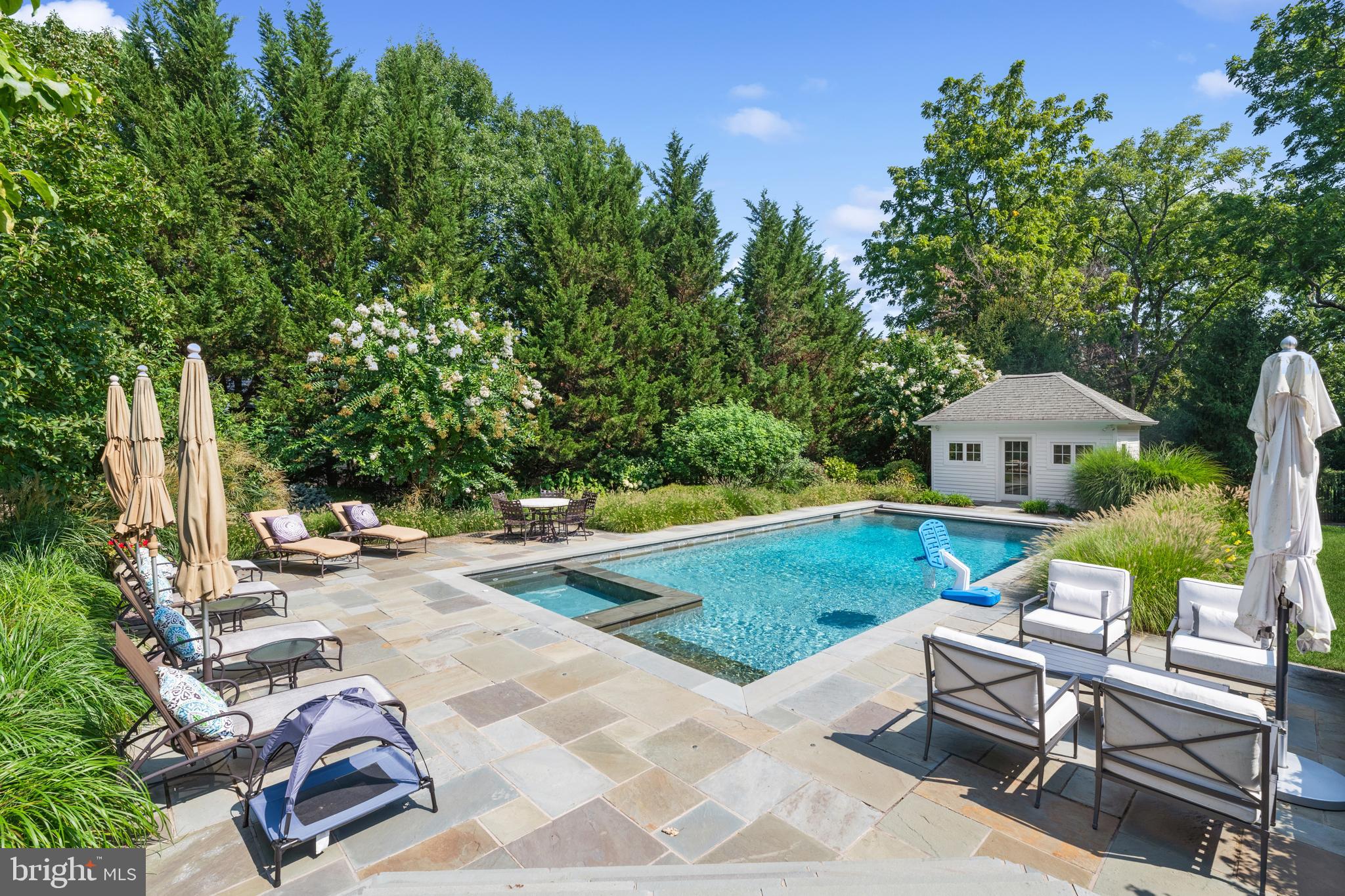 49 Maybury Hill Rd