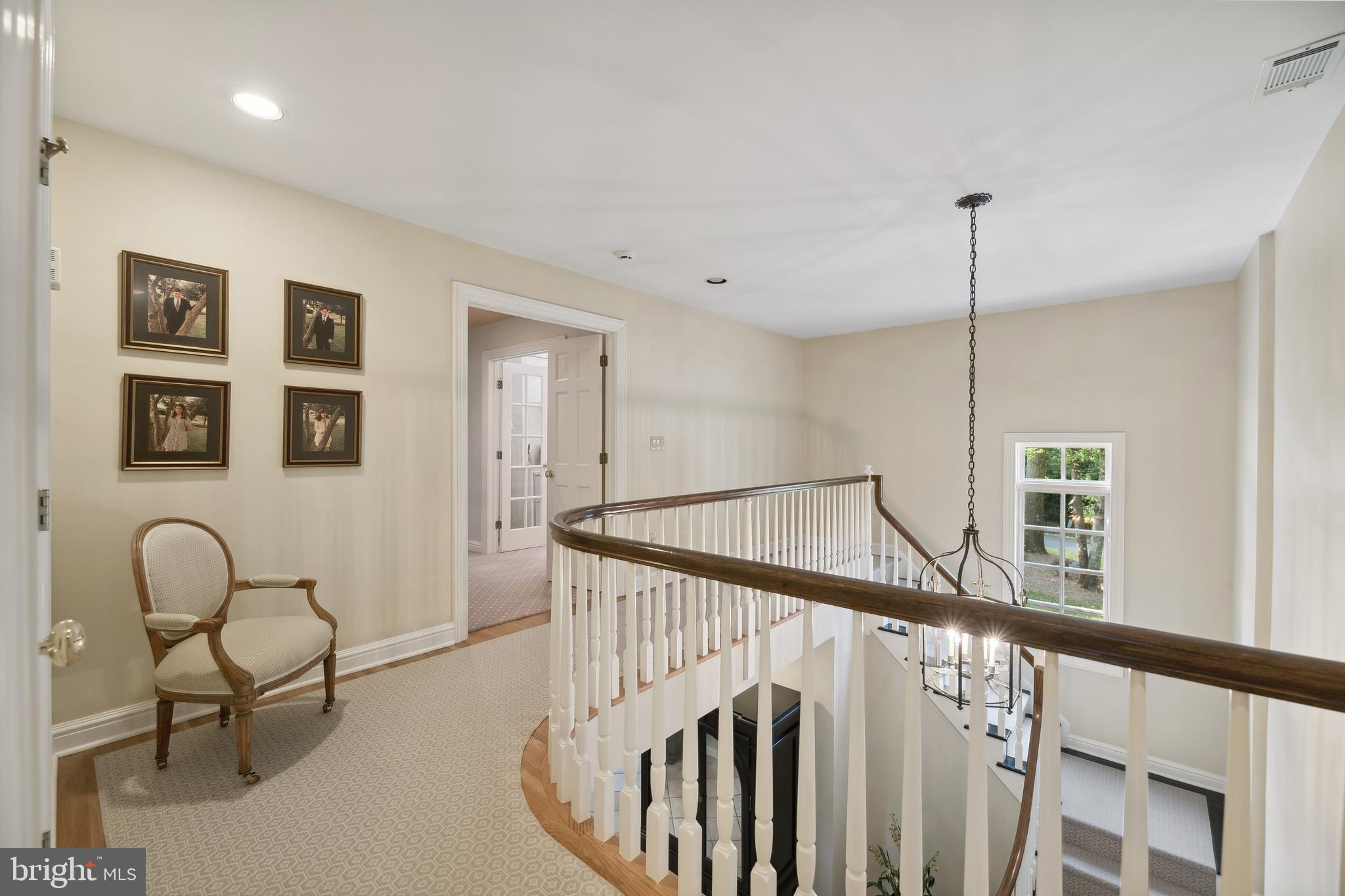 49 Maybury Hill Rd
