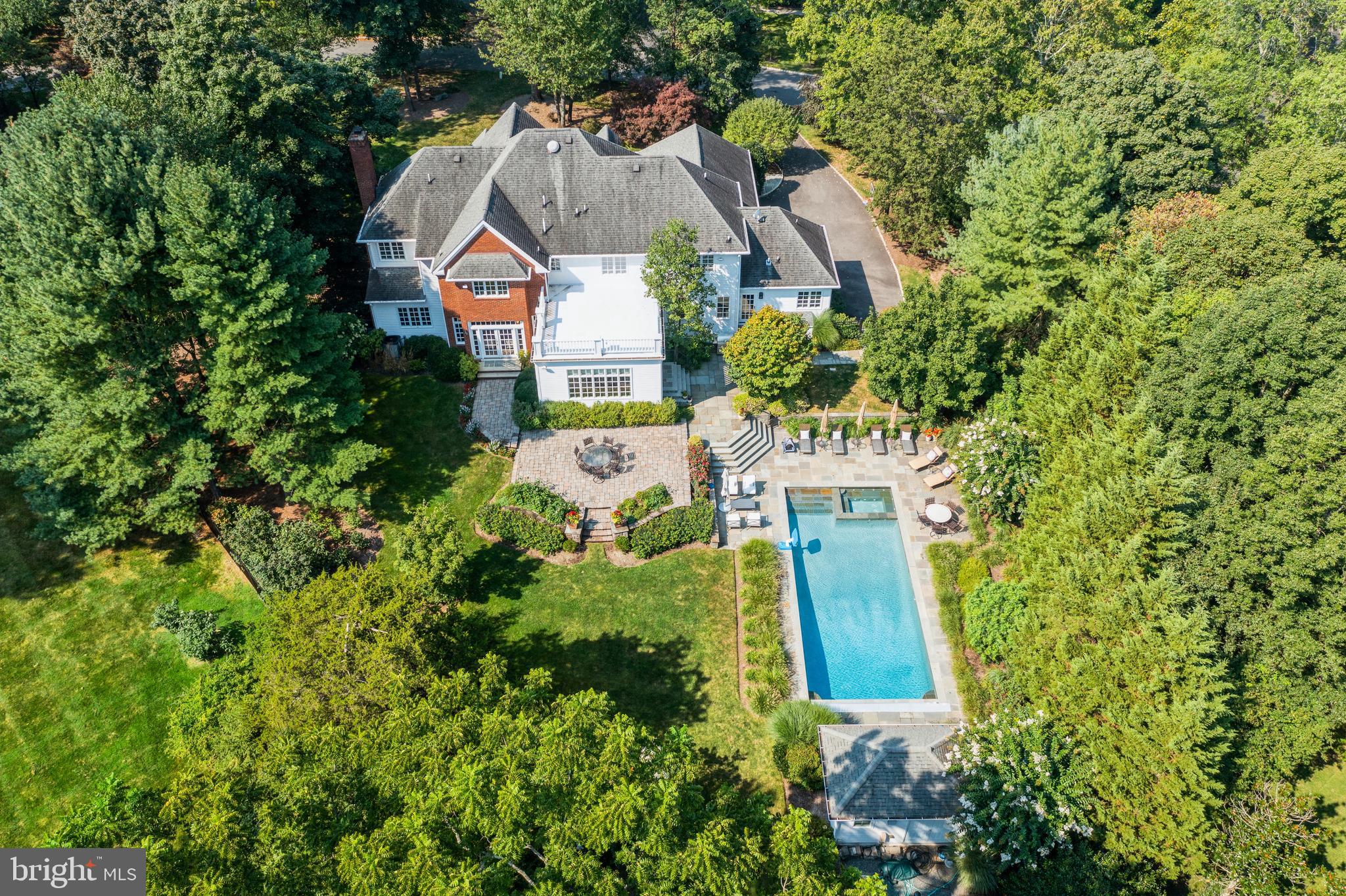 49 Maybury Hill Rd