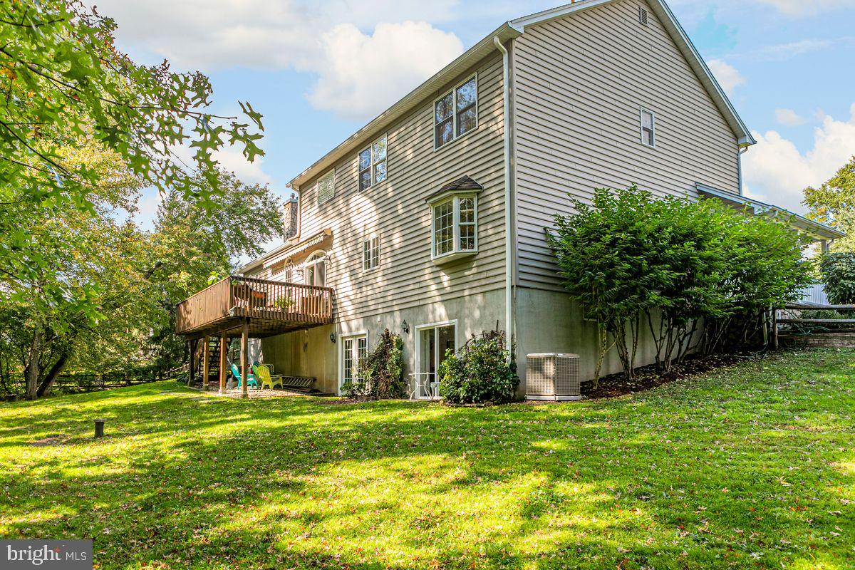 9 Coventry Ln