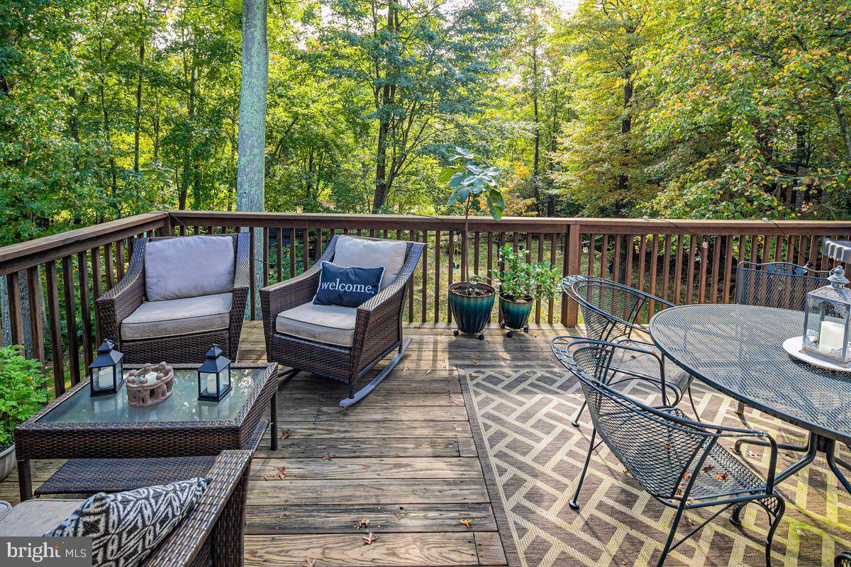 9 Coventry Ln