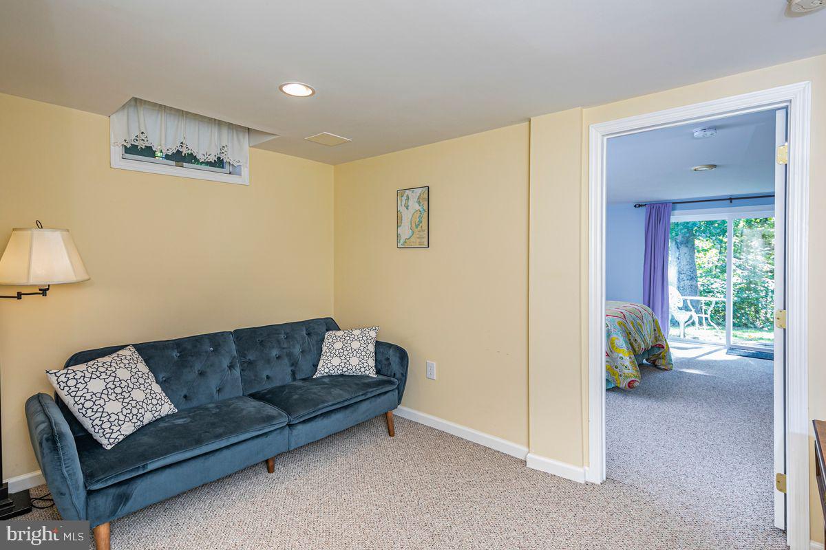 9 Coventry Ln