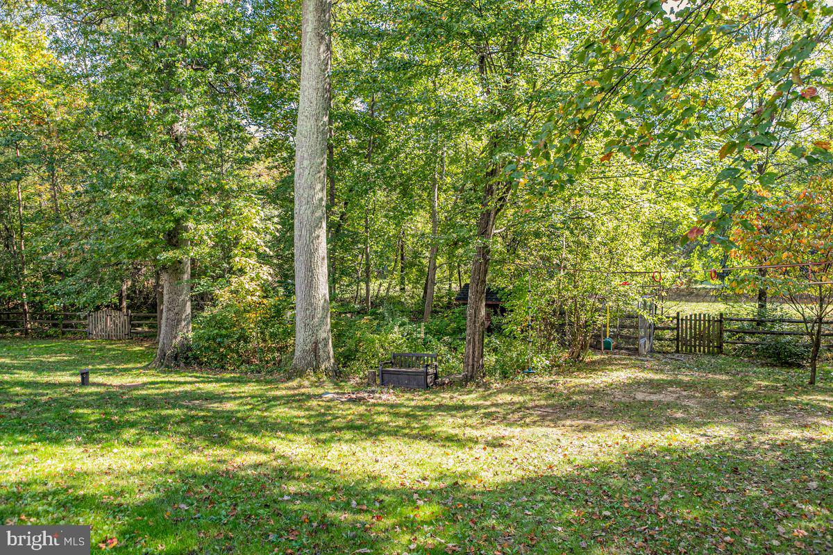 9 Coventry Ln
