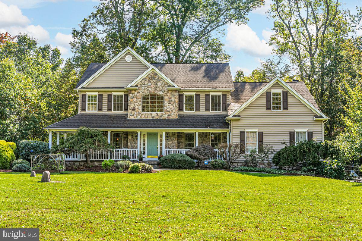 9 Coventry Ln
