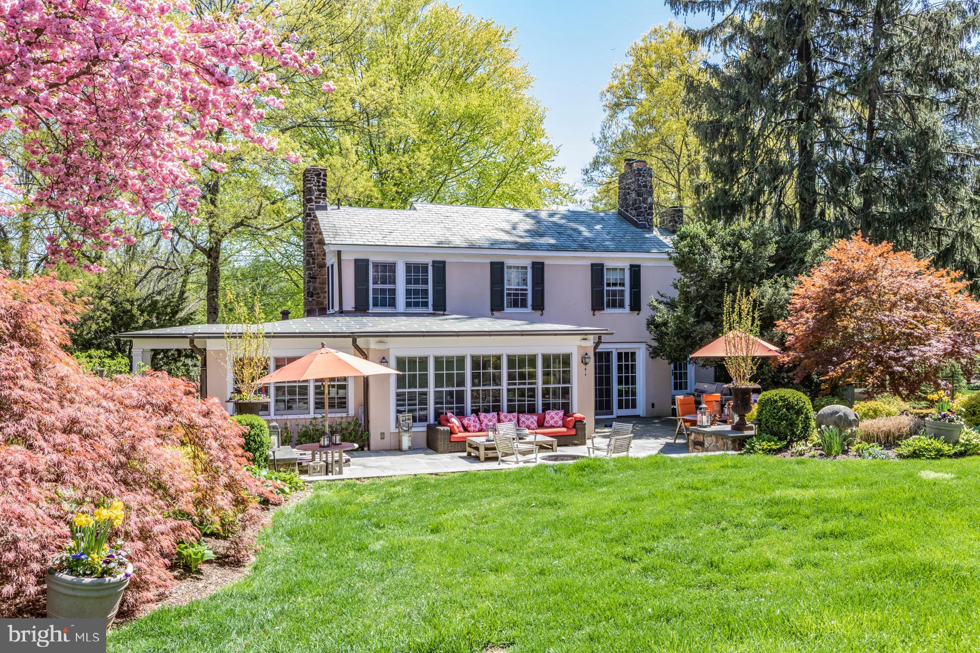 1075 Great Rd