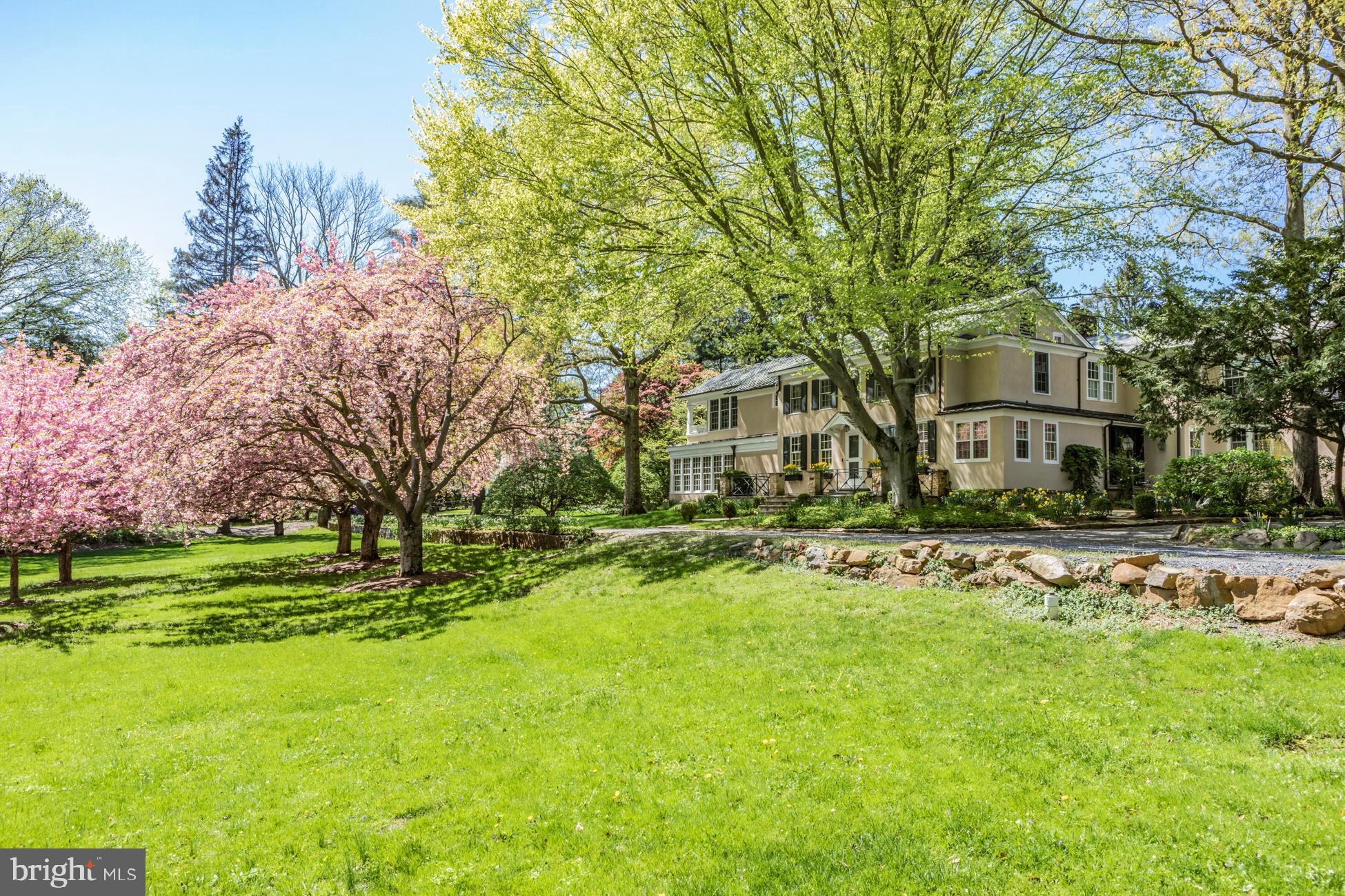 1075 Great Rd