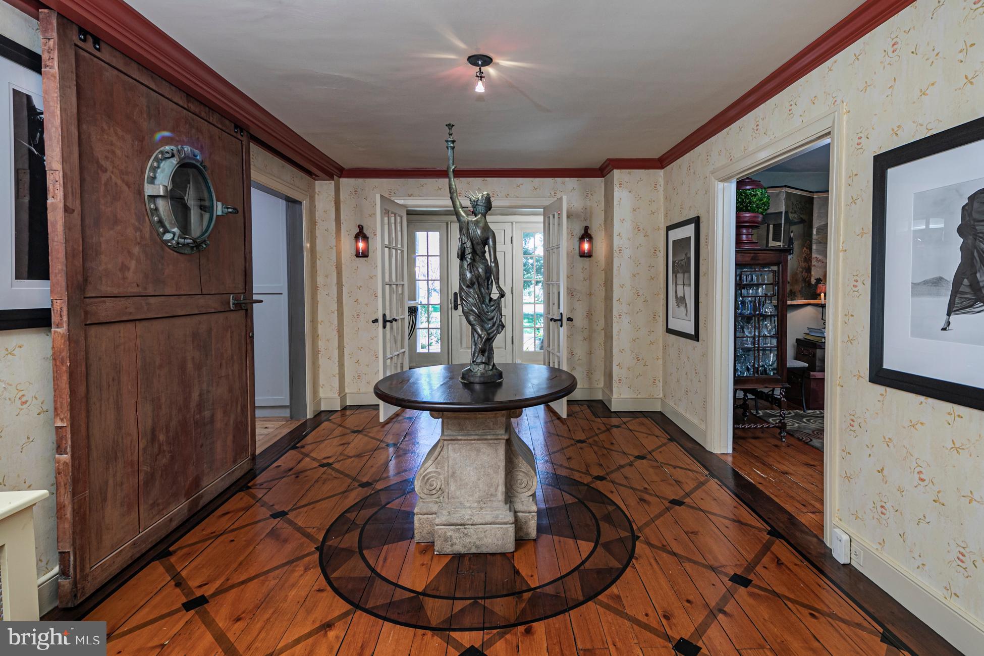1075 Great Rd