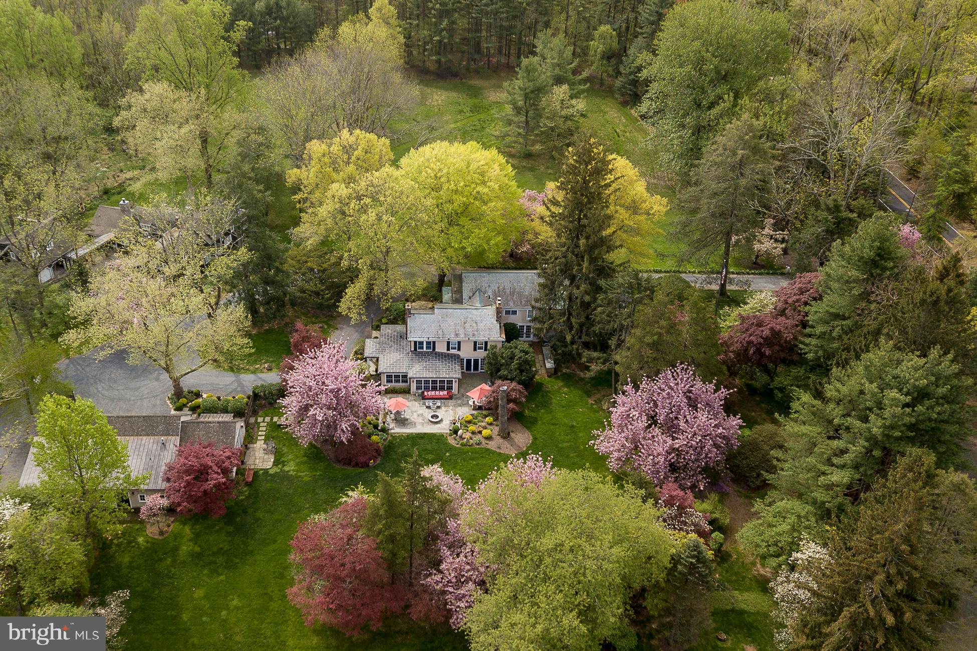 1075 Great Rd