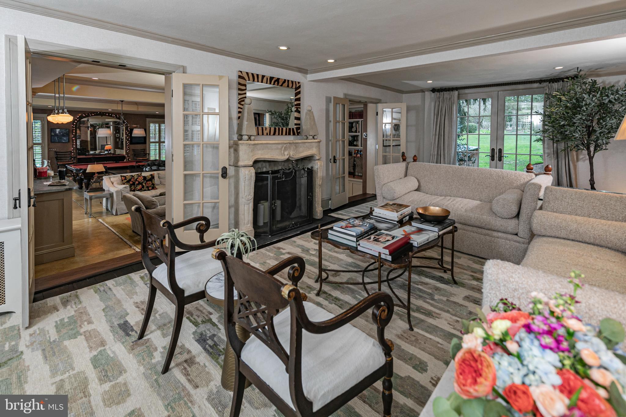 1075 Great Rd