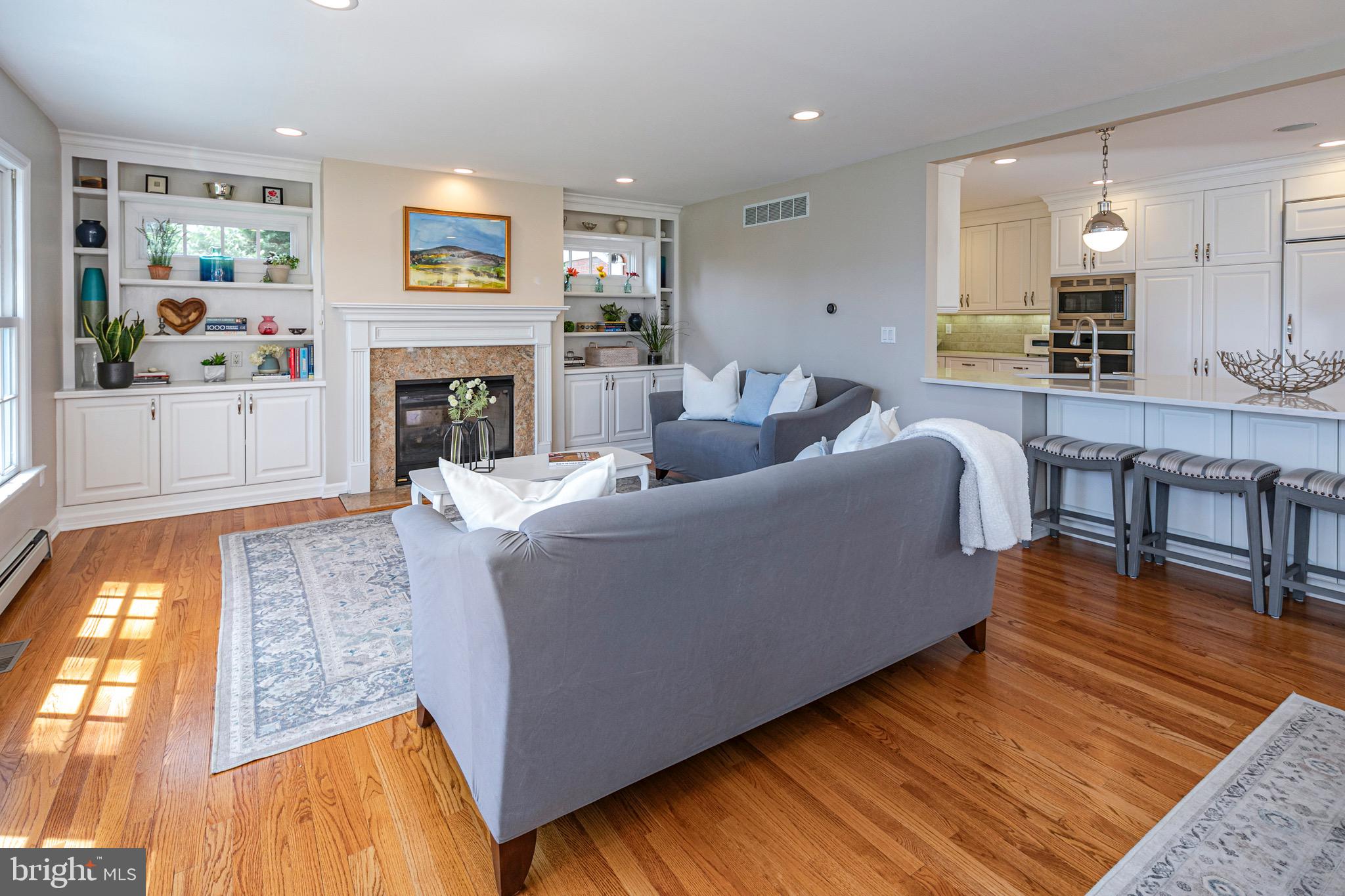 521 Lake Dr