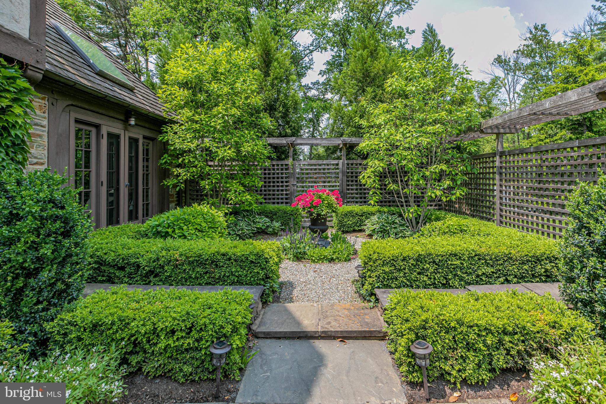 193 Elm Rd