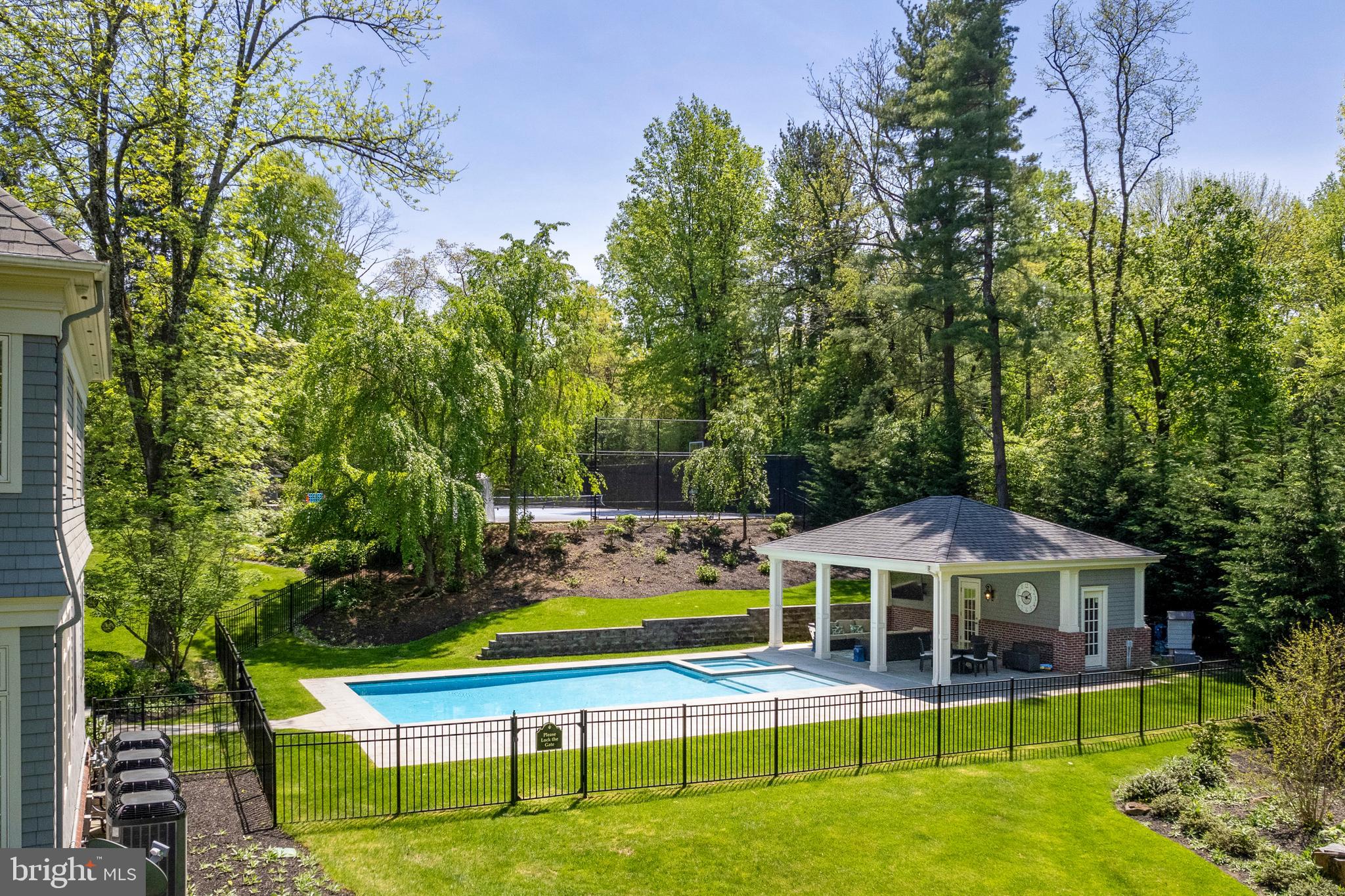 46 Heather Ln
