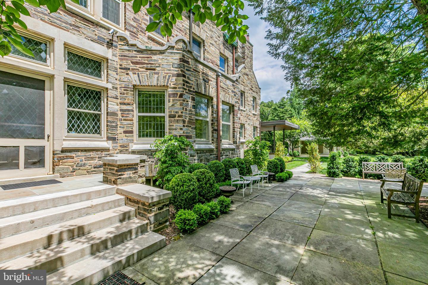 32 Hodge Rd