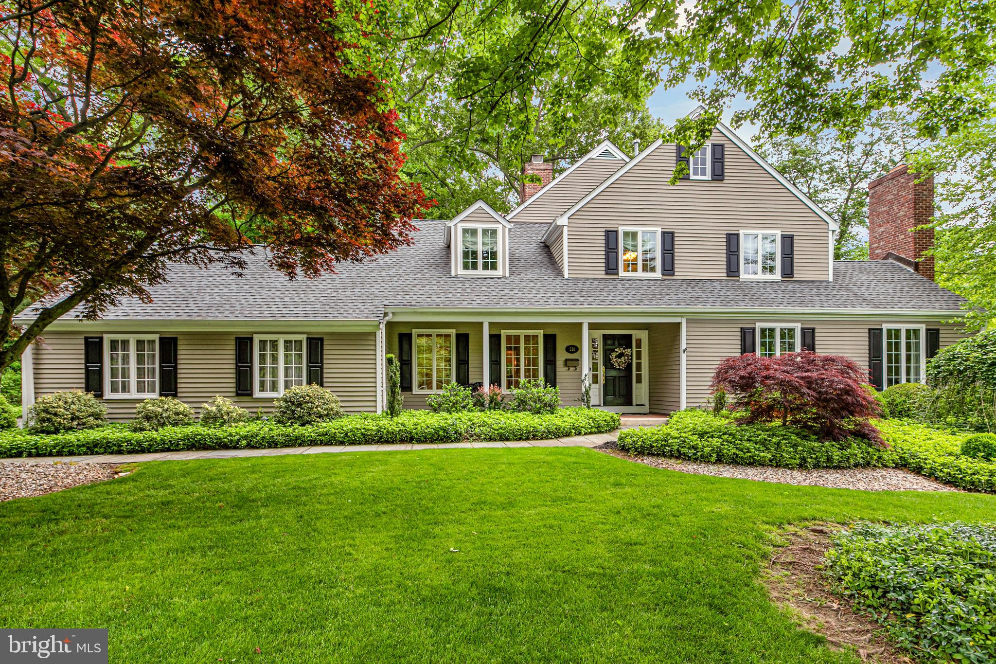 226 Riverside Dr