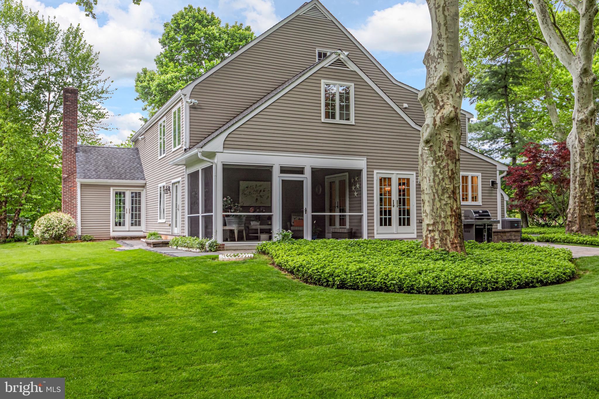 226 Riverside Dr