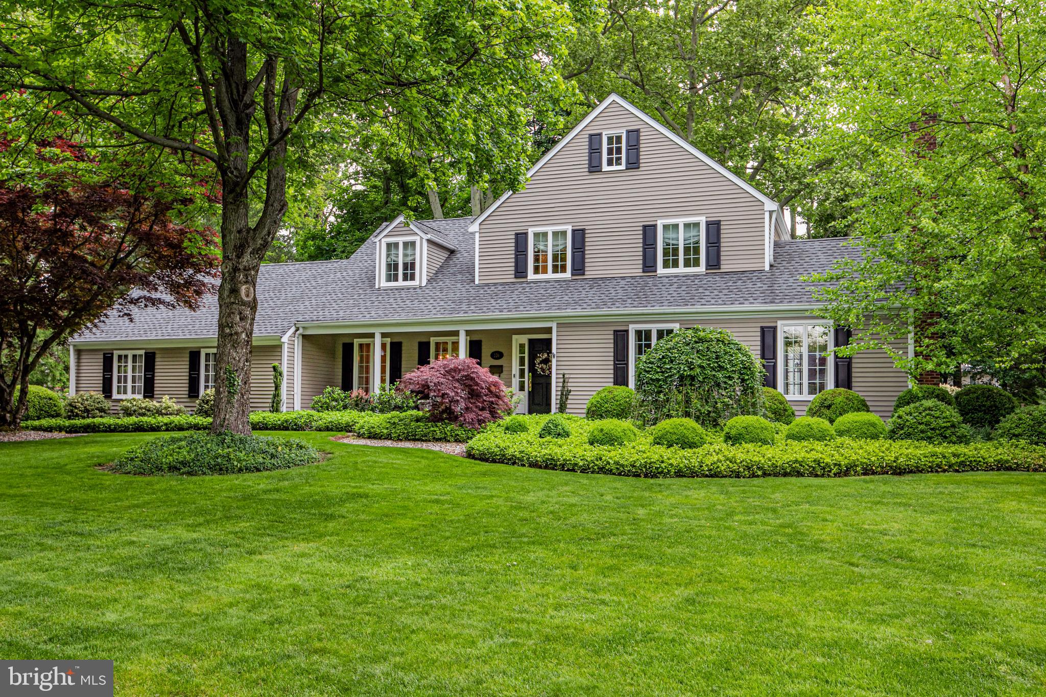 226 Riverside Dr