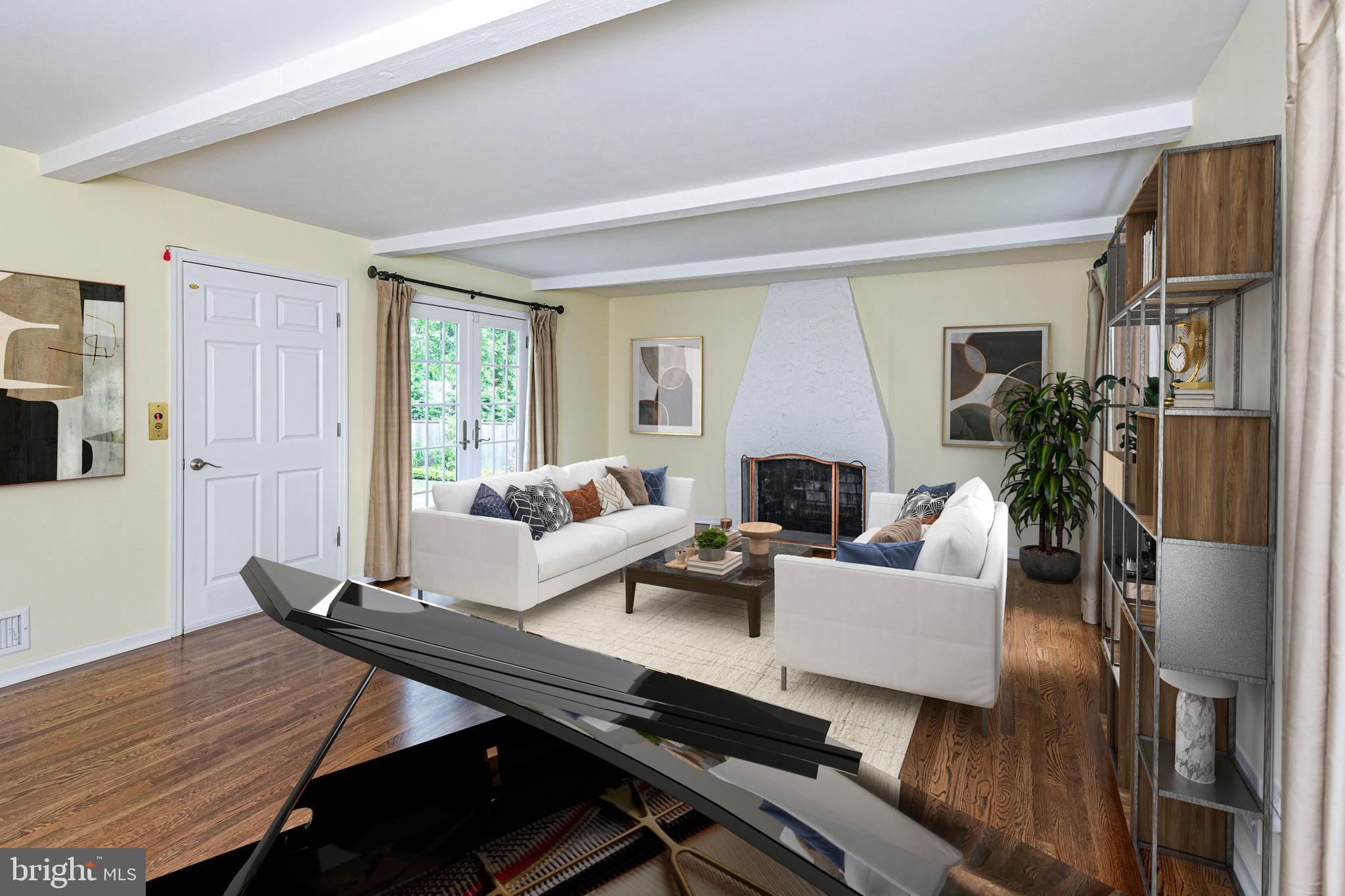 226 Riverside Dr