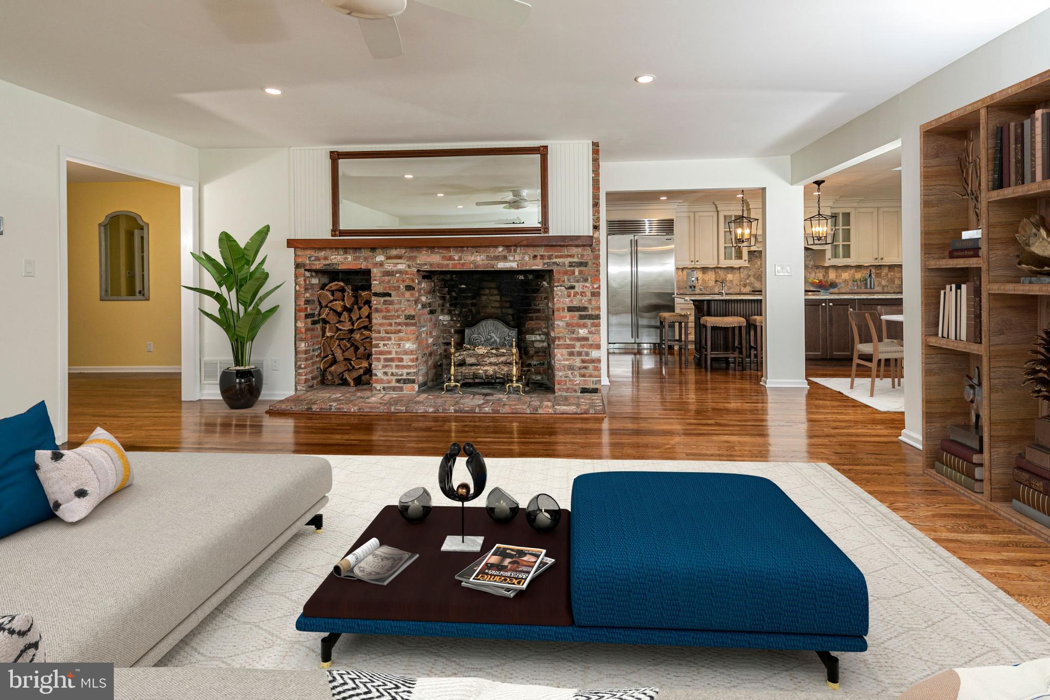 226 Riverside Dr