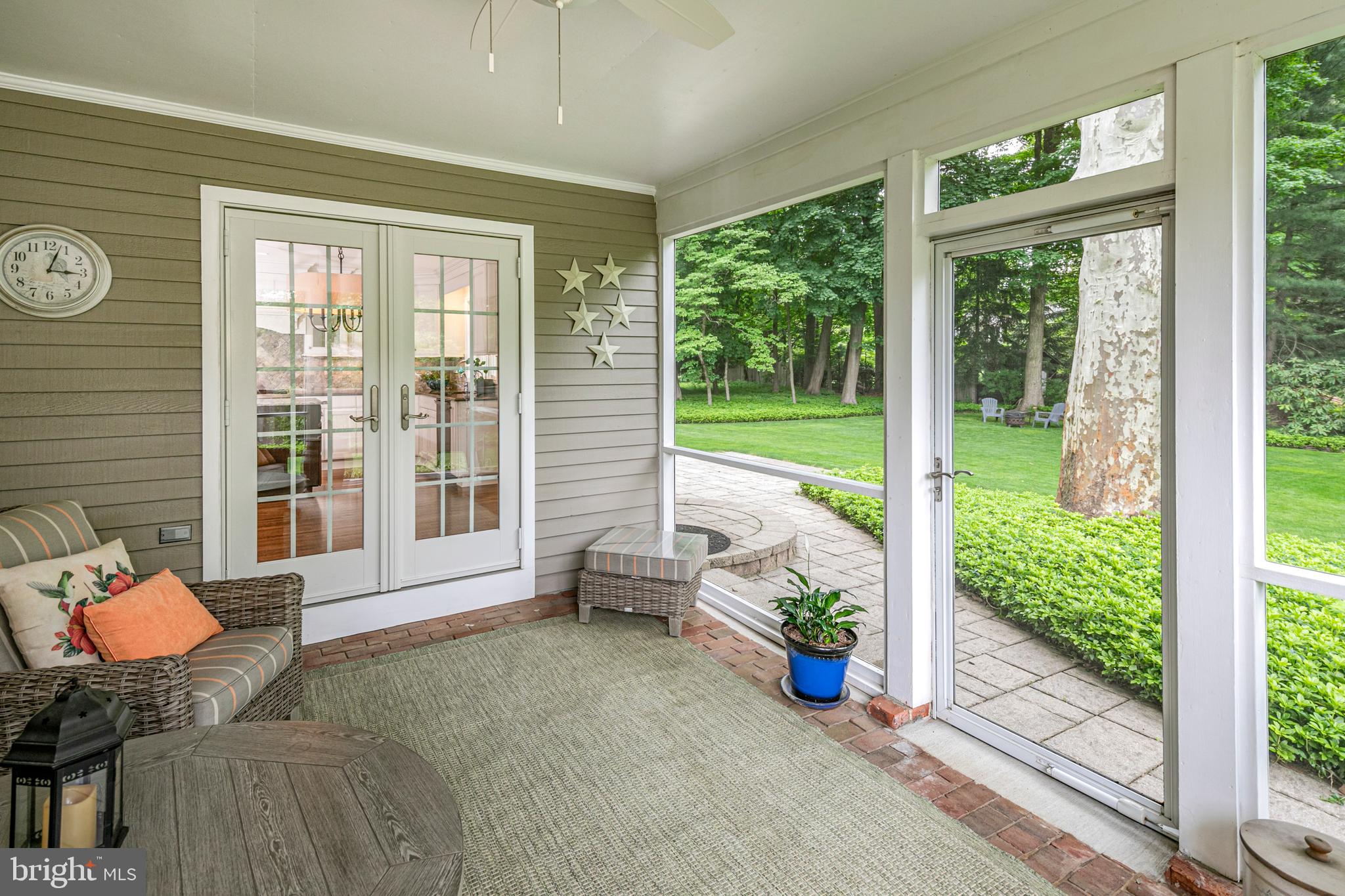 226 Riverside Dr