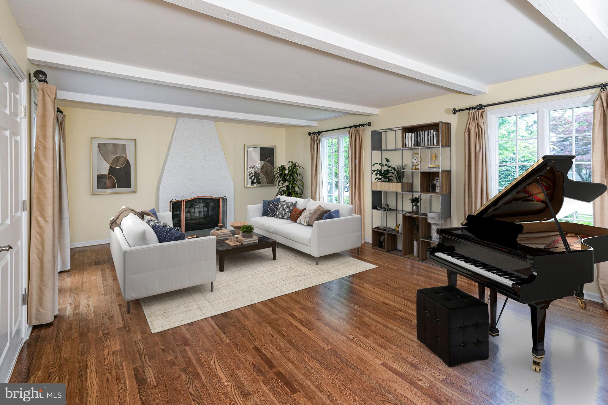 226 Riverside Dr