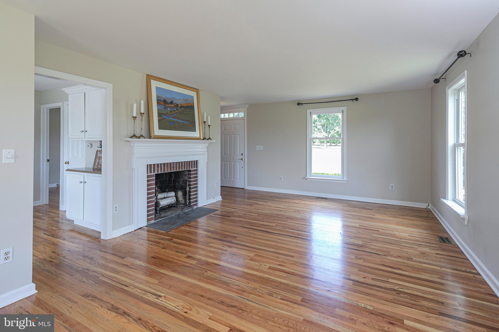 7 COVENTRY FARM LN
