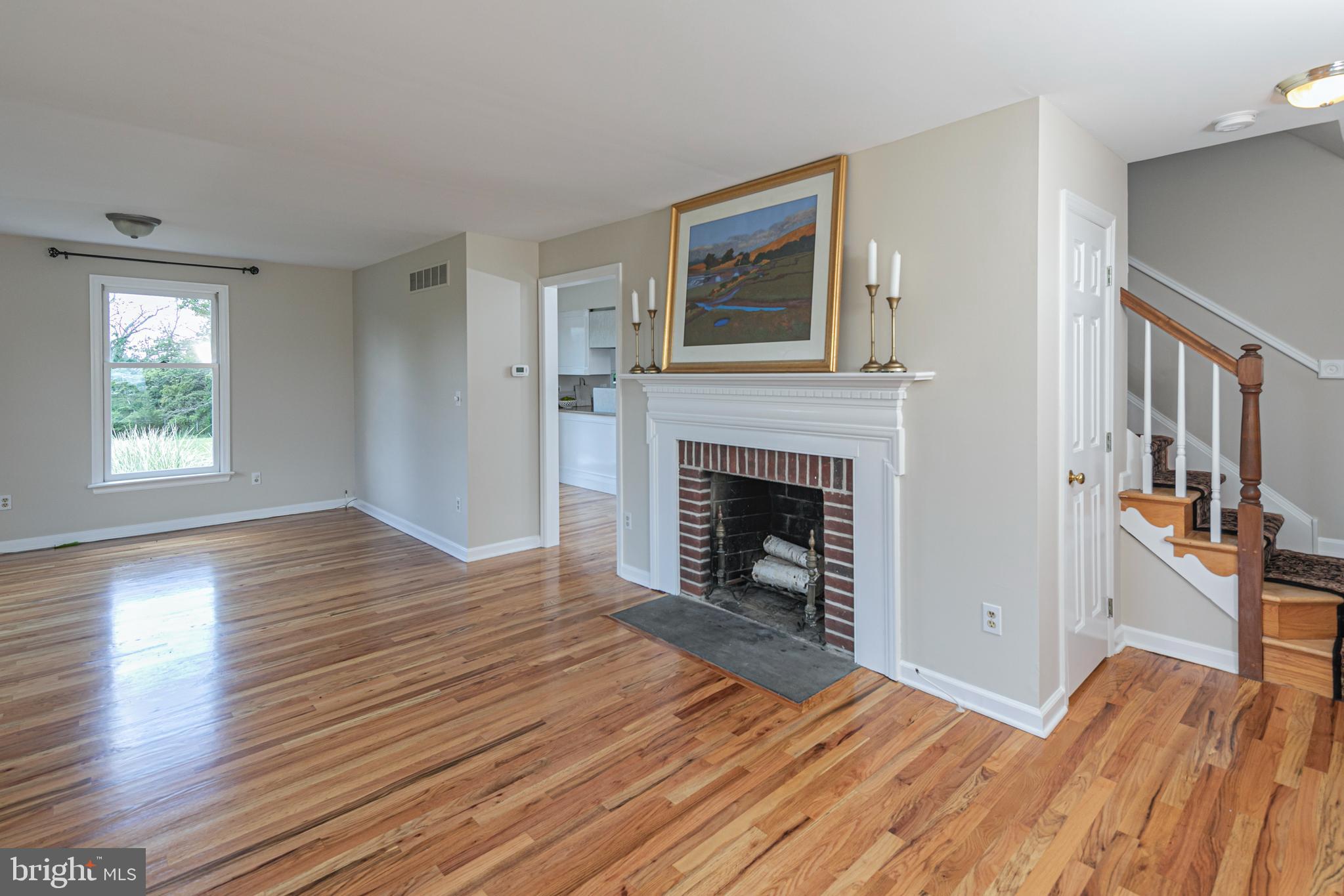 7 COVENTRY FARM LN