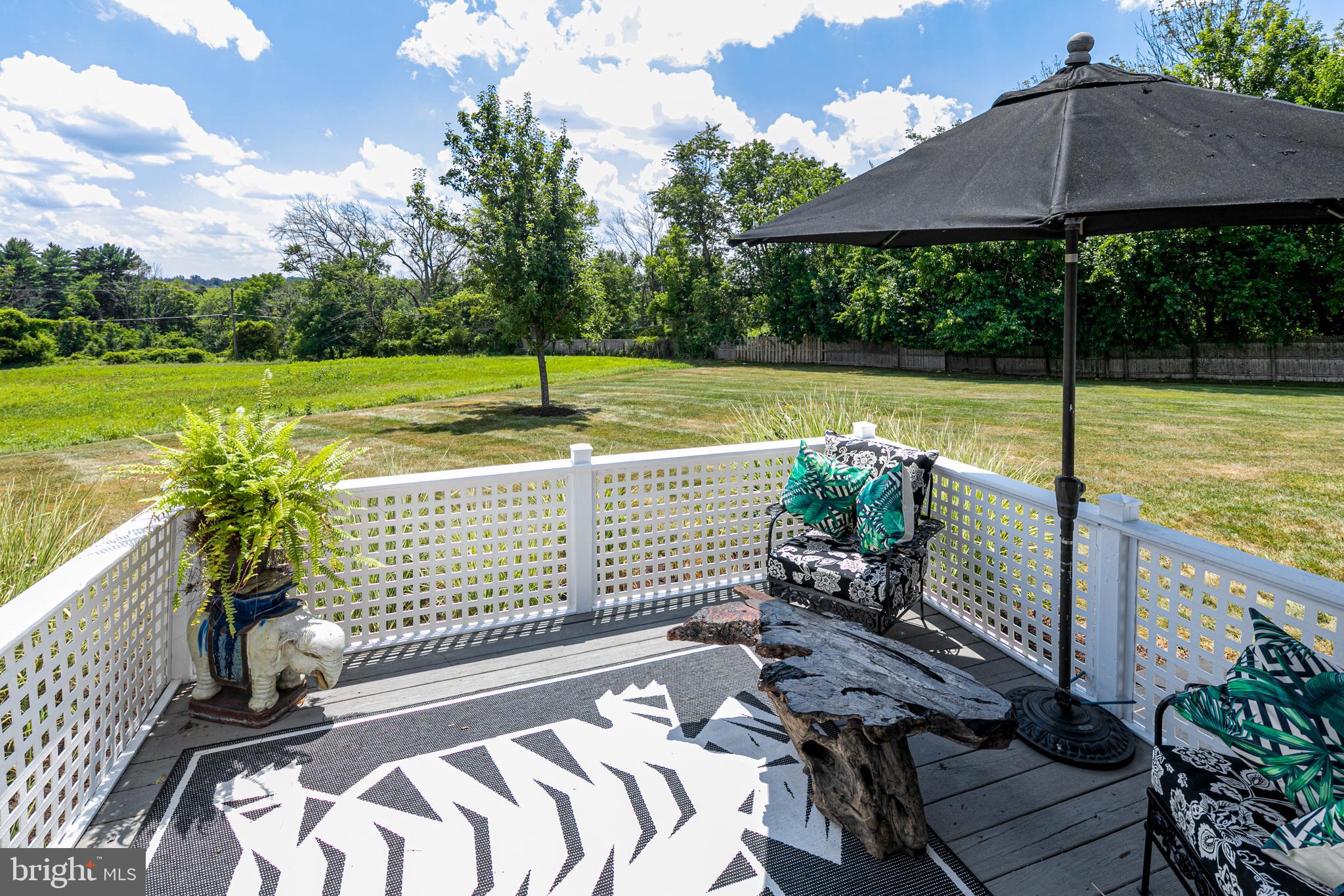 7 COVENTRY FARM LN