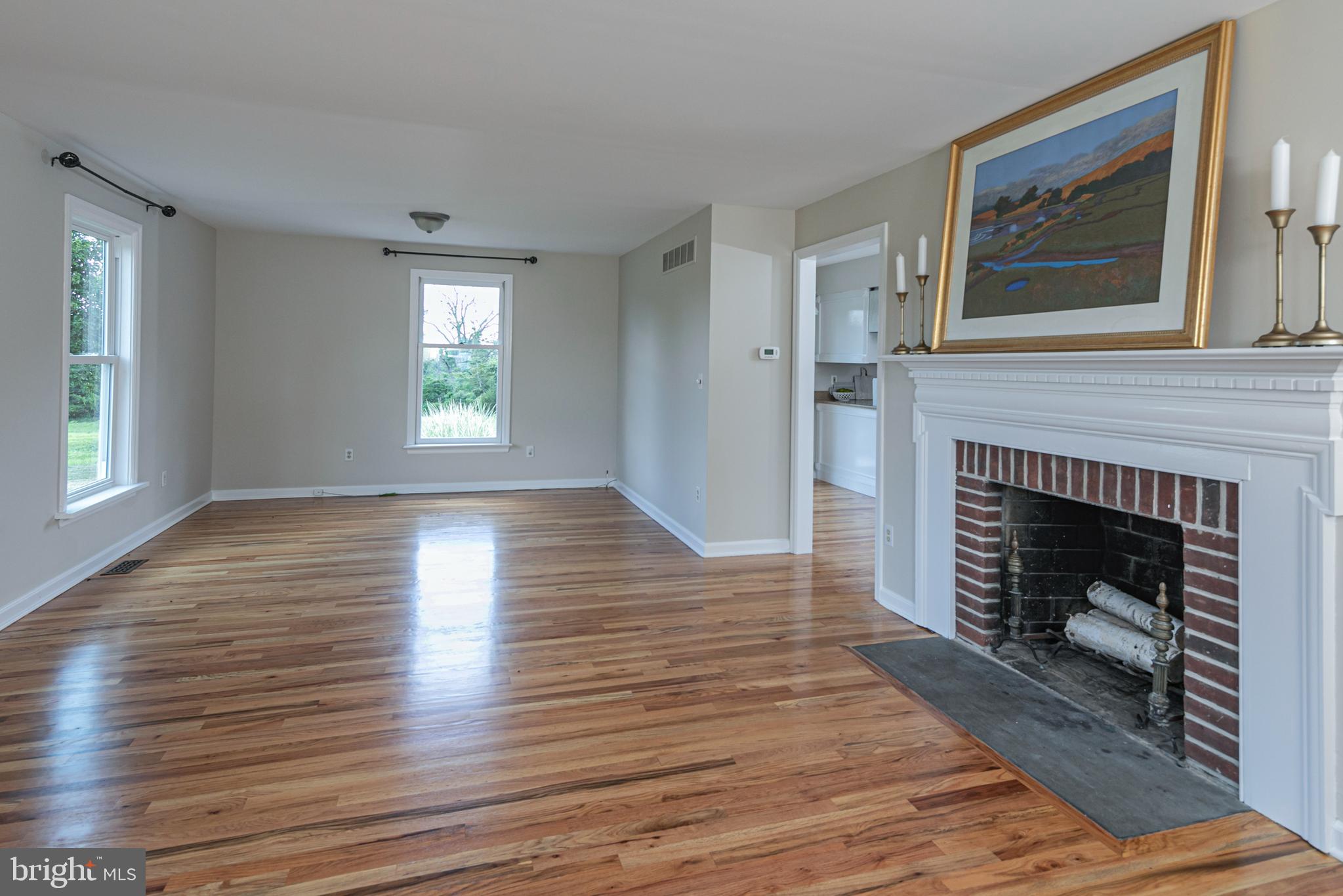 7 COVENTRY FARM LN
