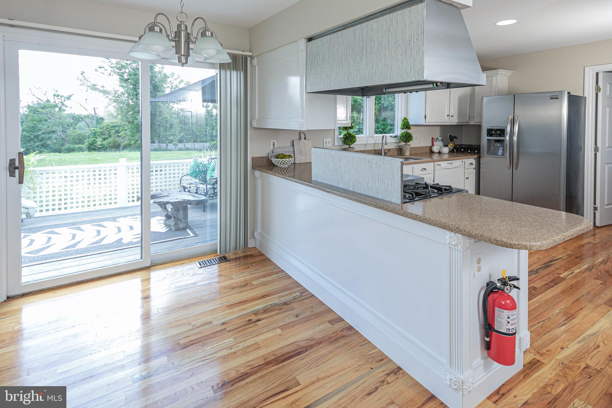 7 COVENTRY FARM LN
