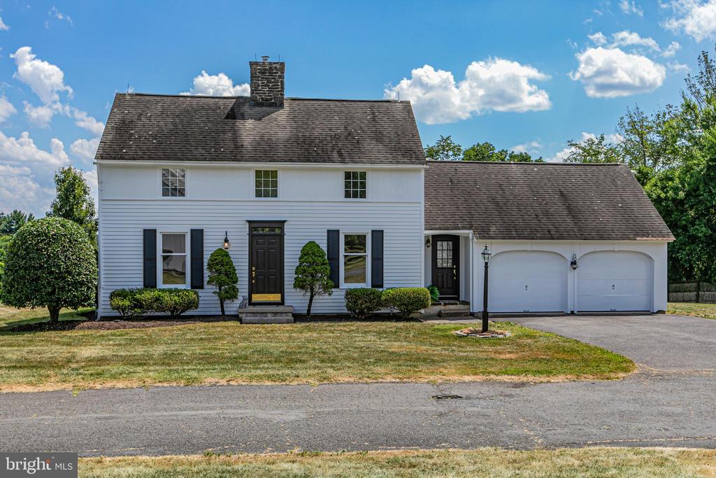 7 COVENTRY FARM LN