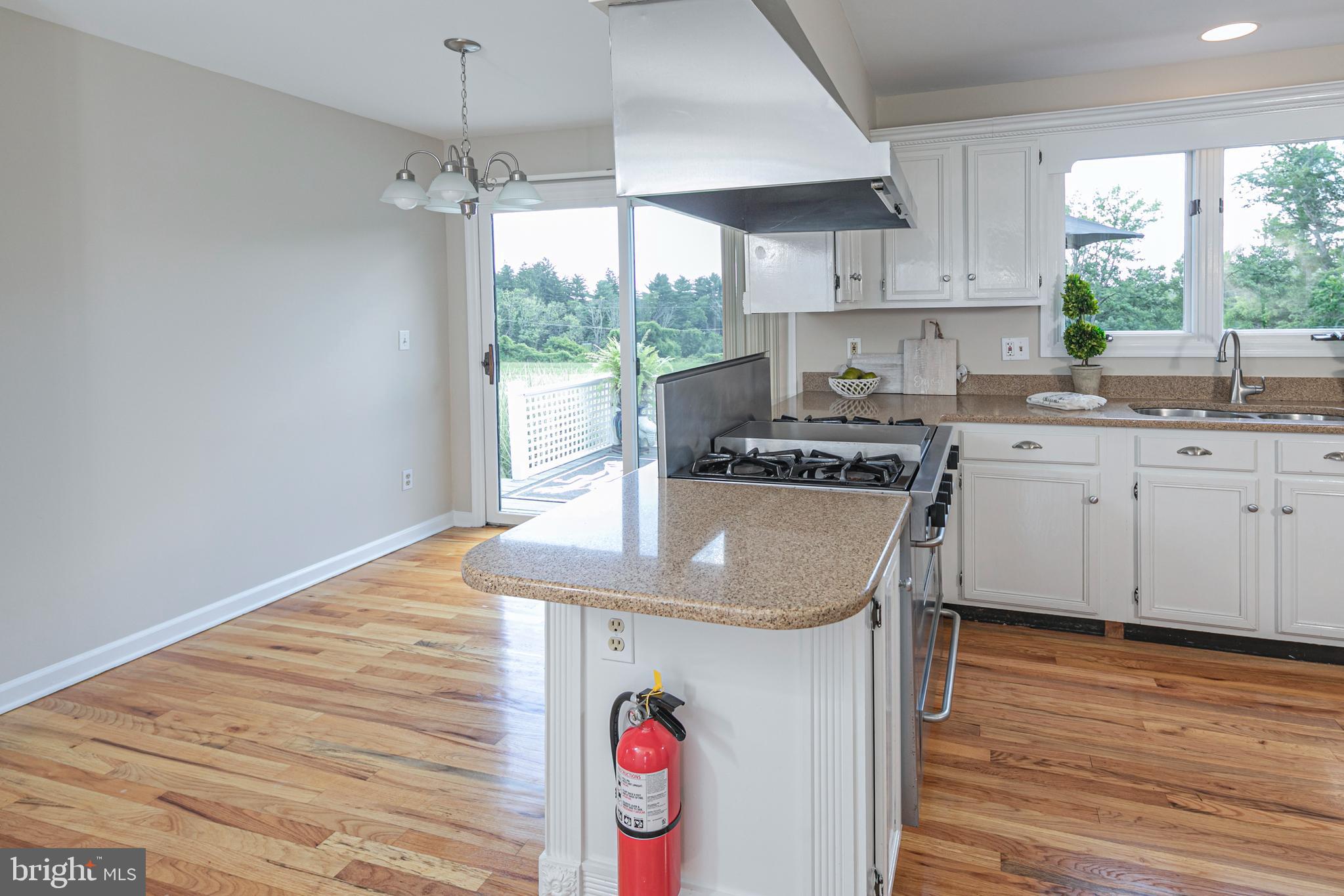 7 COVENTRY FARM LN