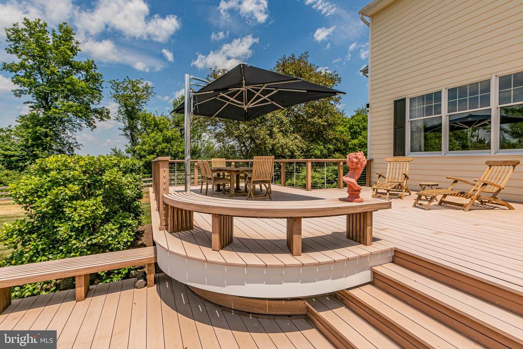 21 Willow Creek Dr