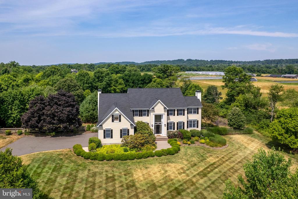 21 Willow Creek Dr