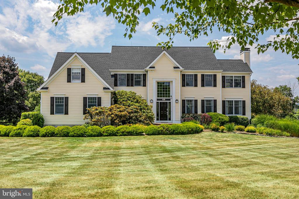 21 Willow Creek Dr
