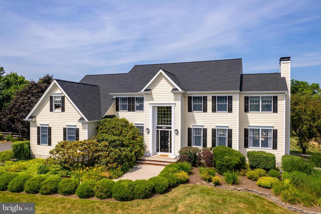 21 Willow Creek Dr