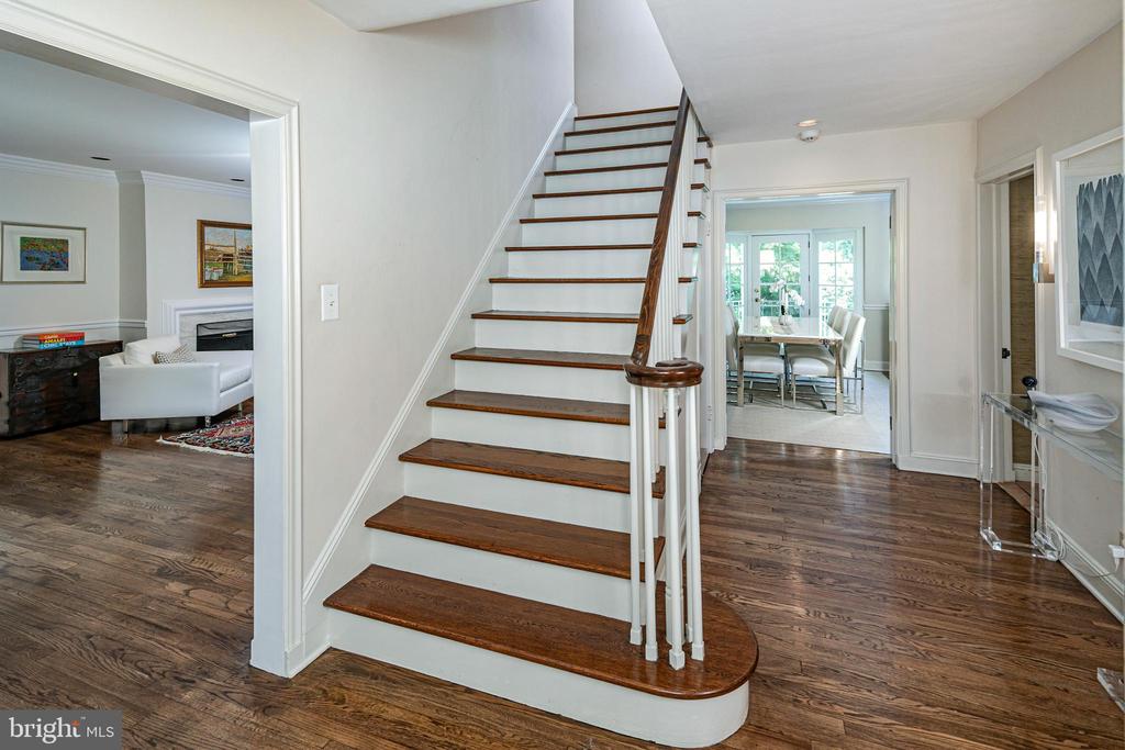 57 HODGE RD