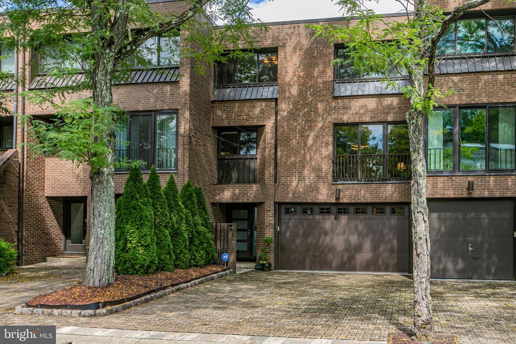 8 Willow St
