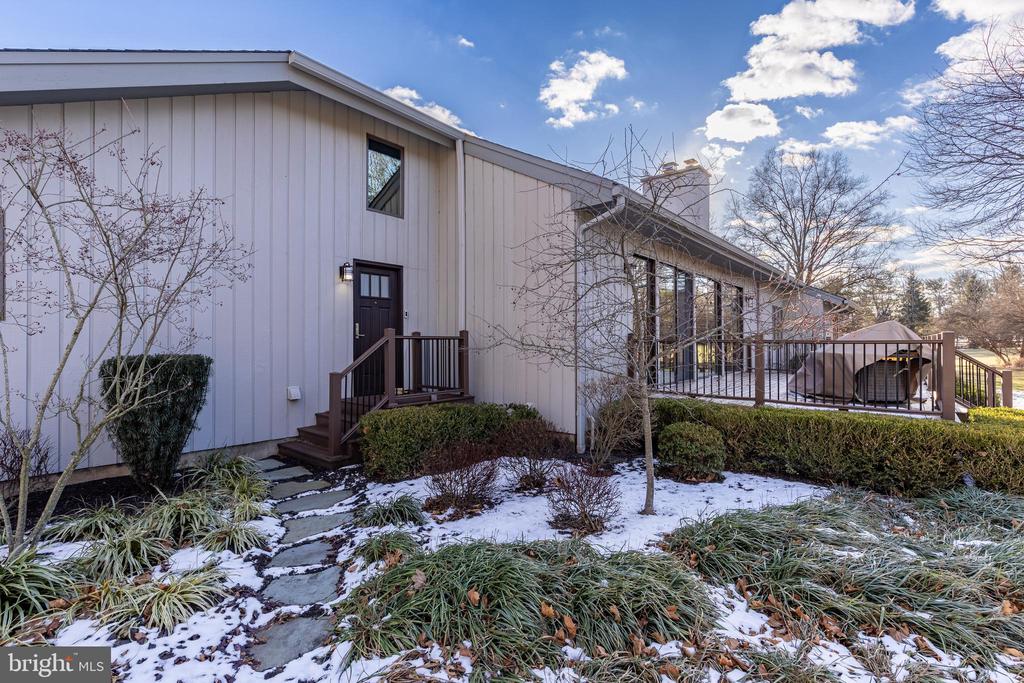 3 Highland Rd